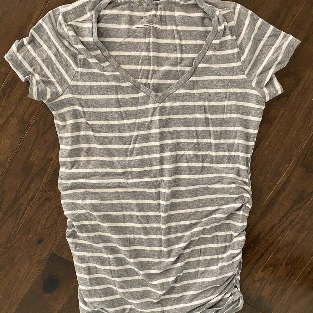 Short sleeve maternity shirt